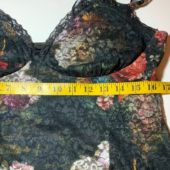 ❤️🔥Madden NYC Sleeveless Mini Dress - black floral lace overlay - Women Size L - Picture 6 of 7